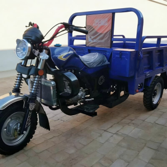 Carga de motocicleta de 3 ruedas