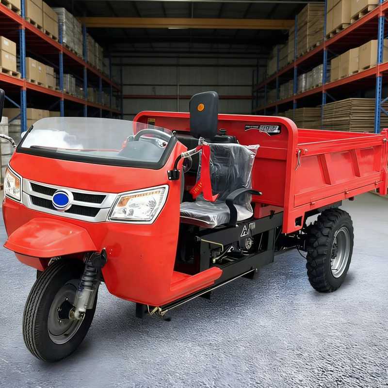 Дизельный трехколесный мотоцикл с грузовым отсеком