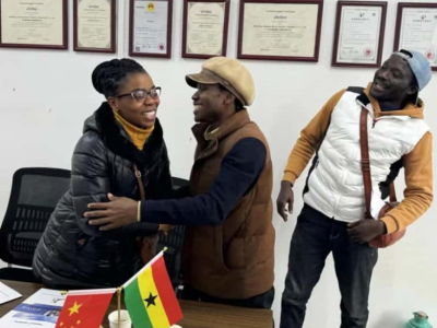 Triciclos de gasolina al por mayor para Ghana: Eficiencia de combustible para las pequeñas empresas de Kumasi