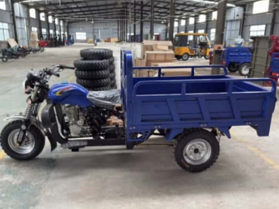 ガソリン三輪バイク