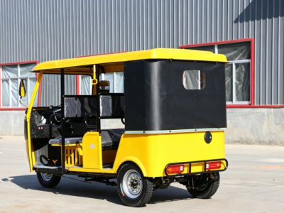 pousse-pousse automobile pour passagers