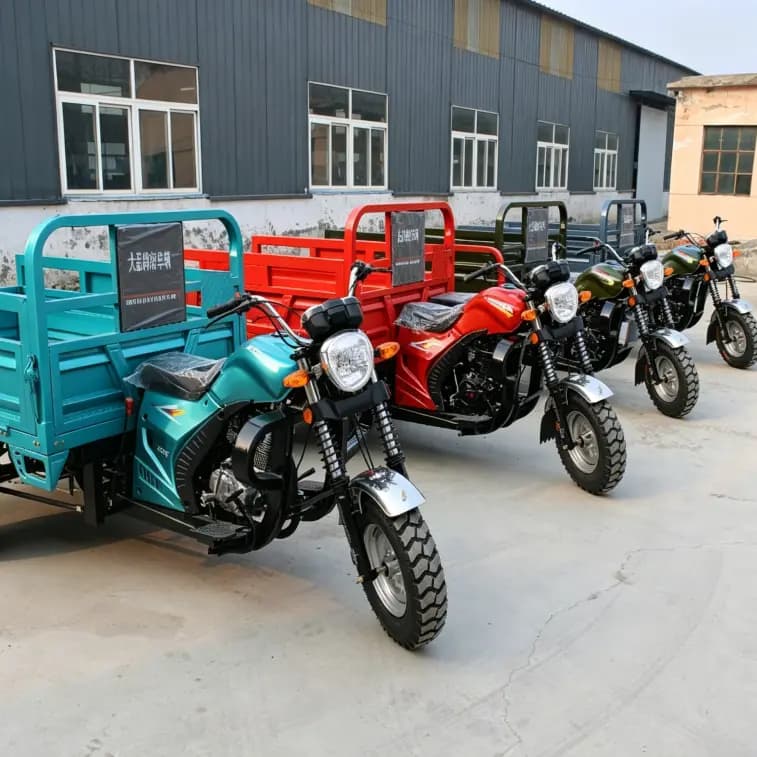 Motor Roda Tiga Kargo