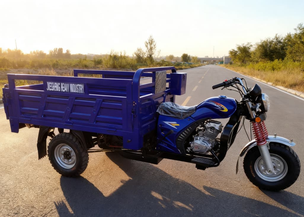 دراجة نارية ثلاثية العجلات للبالغين