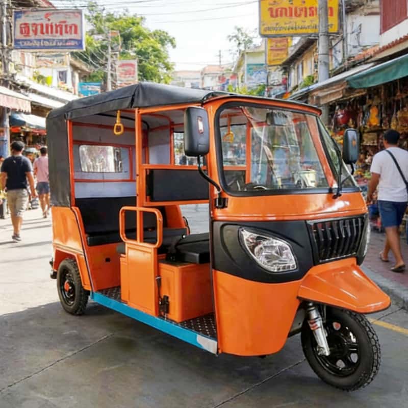 7-местный электрический тук-тук