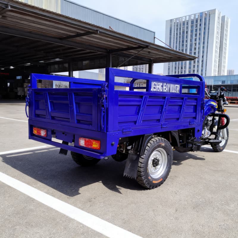 دراجة نارية ثلاثية العجلات للبيع