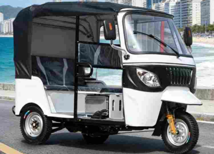 Wie nennt man eine motorisierte Rikscha?