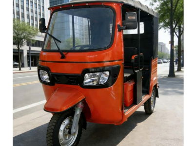 Negara mana yang memiliki becak motor?