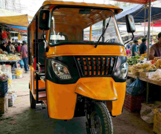 3 wheeler rickshaw