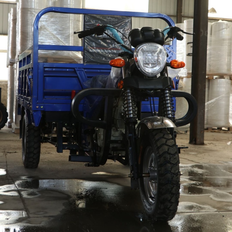 Motocicleta triciclo