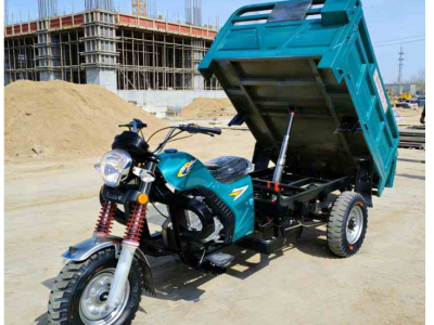 オープン型とクローズド型のガソリン三輪車：どちらがあなたの荷物量と天候のニーズに適しているか？