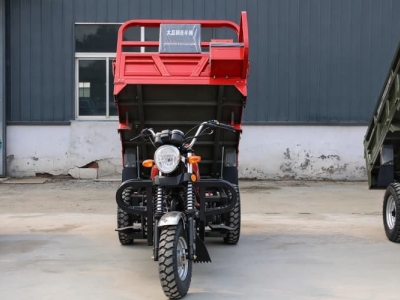 Triciclo de gas para transporte agrícola