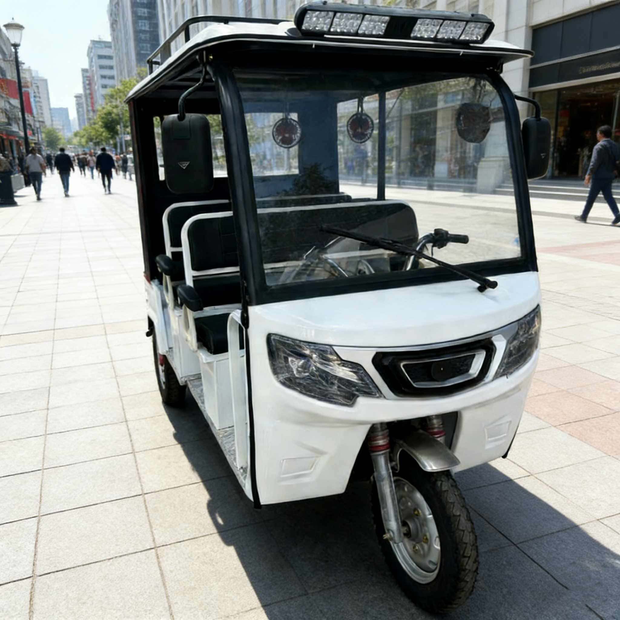 Elektrisches Lasten-Tuk-Tuk