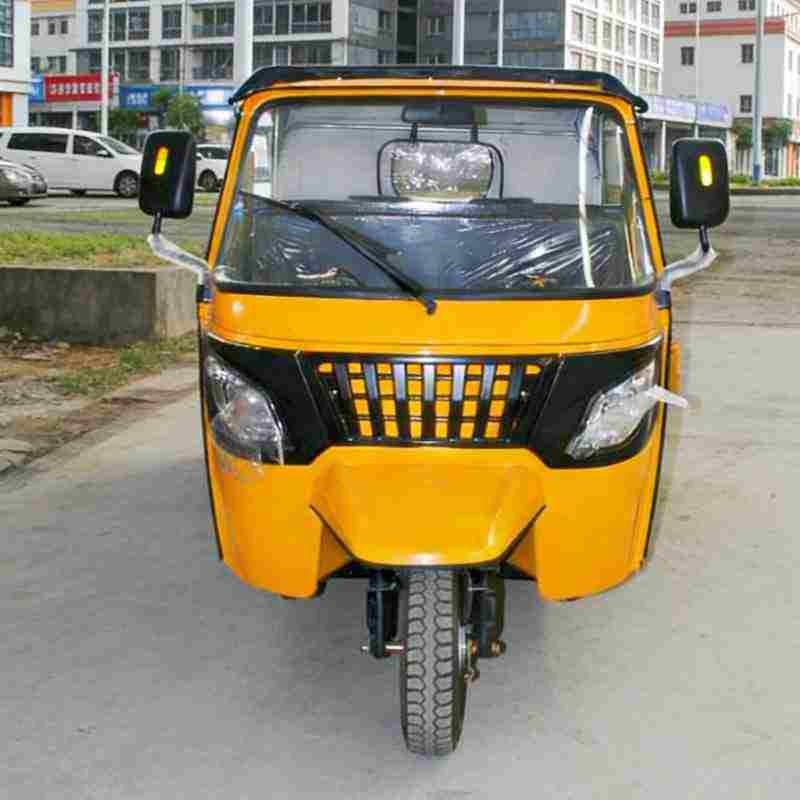 pousse-pousse à trois roues