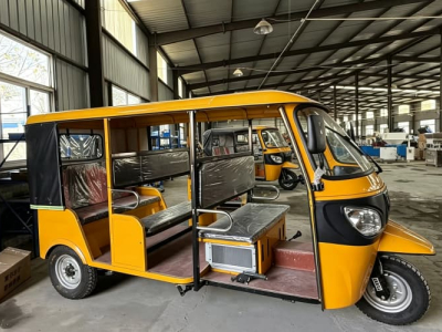 tricycle à trois roues pour passagers
