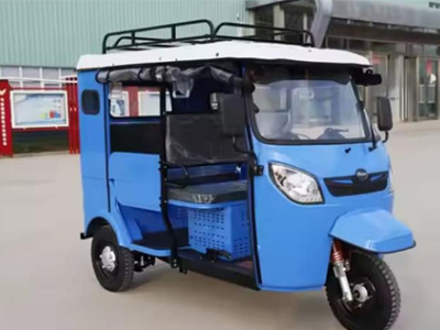 لماذا يُطلق عليه اسم توك توك؟